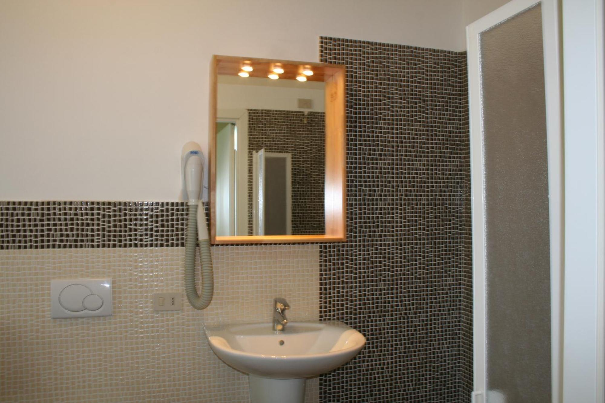 Guest House Parco Del Mulino Livorno Exterior photo